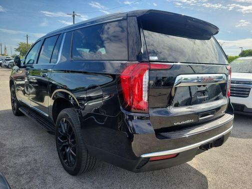 Onyx Black 2022 GMC Yukon XL SLT