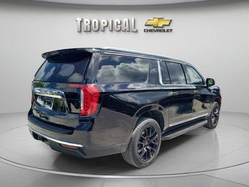 Onyx Black 2022 GMC Yukon XL SLT