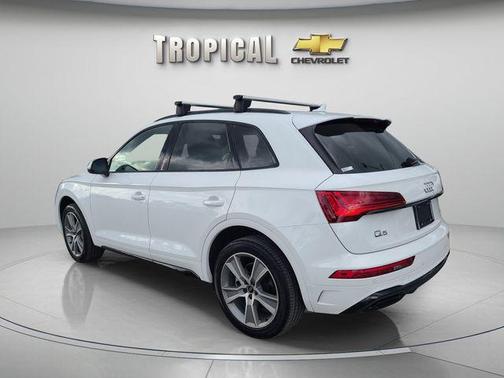 2025 Audi Q5 45 S line quattro Premium