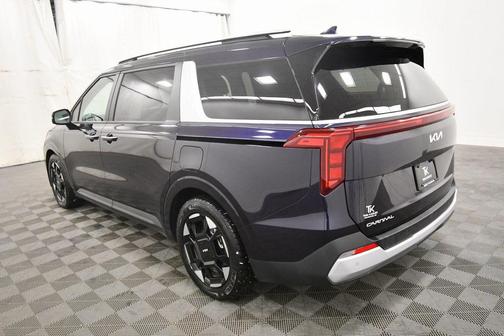 2025 Kia Carnival EX