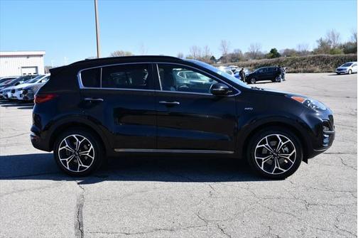 Black Cherry 2021 Kia Sportage SX Turbo