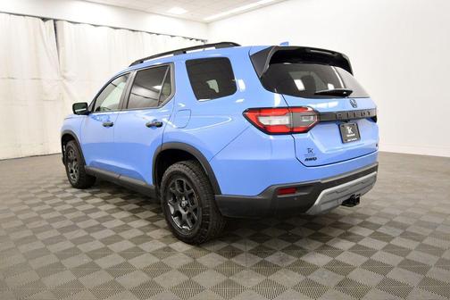 Diffused Sky Pearl 2024 Honda Pilot TrailSport