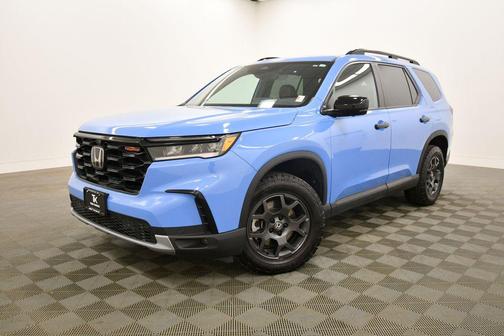 Diffused Sky Pearl 2024 Honda Pilot TrailSport