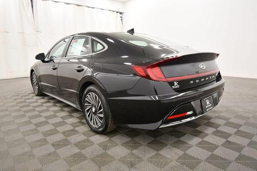 2023 Hyundai SONATA Hybrid Limited