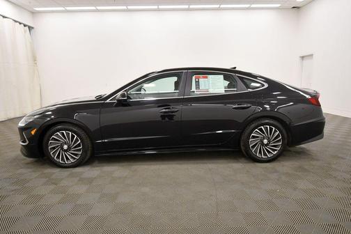 2023 Hyundai SONATA Hybrid Limited
