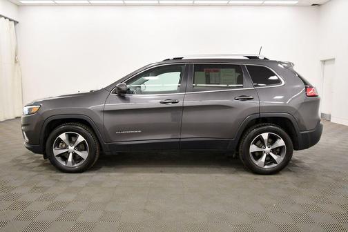 Granite Crystal Metallic Clearcoat 2019 Jeep Cherokee Limited