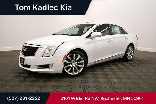 Crystal White Tricoat 2016 Cadillac XTS Luxury