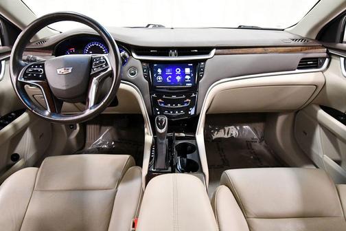 Crystal White Tricoat 2016 Cadillac XTS Luxury