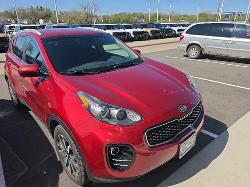 Hyper Red 2017 Kia Sportage EX