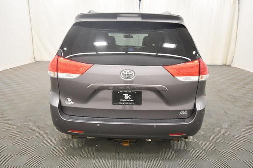 2014 Toyota Sienna XLE