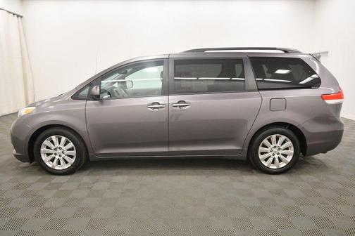 2014 Toyota Sienna XLE