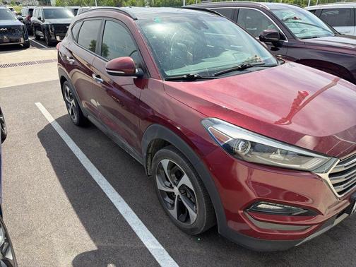 Ruby Wine 2016 Hyundai TUCSON Limited