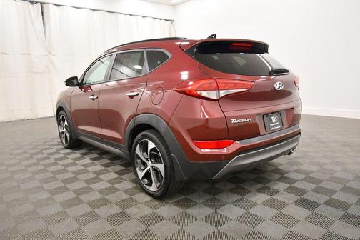 Ruby Wine 2016 Hyundai TUCSON Limited