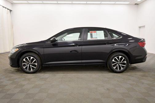 Deep Black Pearl 2024 Volkswagen Jetta 1.5T S