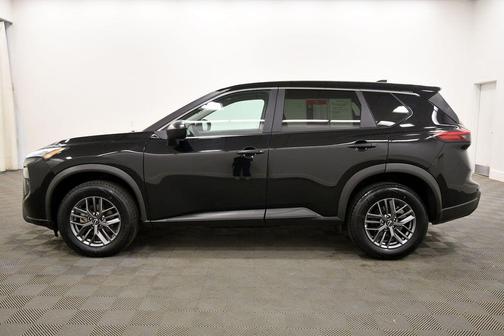 Super Black 2024 Nissan Rogue S