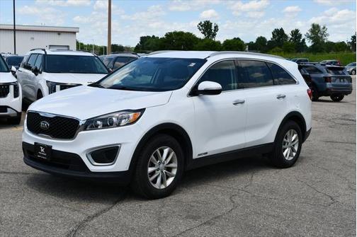 2017 Kia Sorento LX