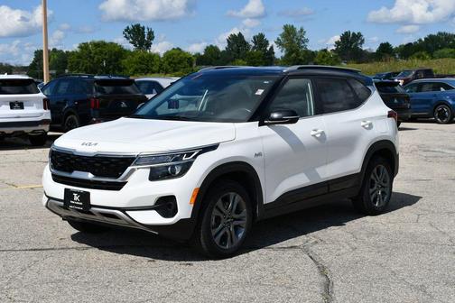 2022 Kia Seltos S