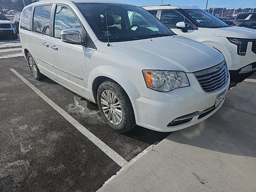 2015 Chrysler Town & Country Limited