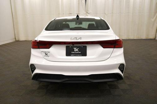 Snow White Pearl 2024 Kia Forte LXS