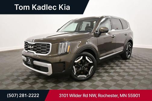 Dark Moss 2024 Kia Telluride S