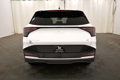 Snow White Pearl 2026 Kia Sportage SX Turbo