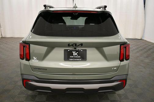 2025 Kia Sorento SX