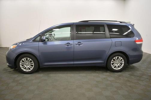 2014 Toyota Sienna XLE
