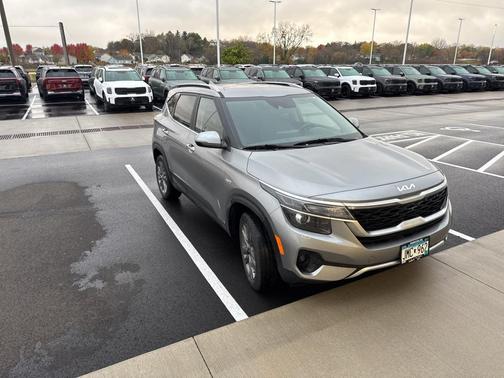 2023 Kia Seltos S