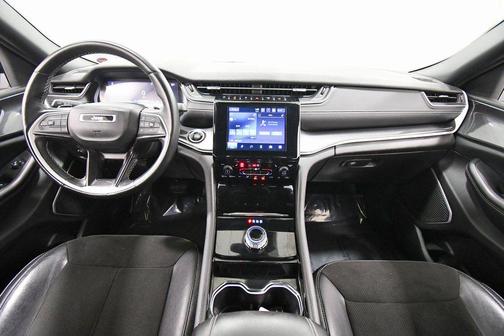 2022 Jeep Grand Cherokee Altitude