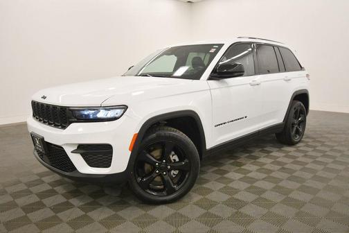 2022 Jeep Grand Cherokee Altitude