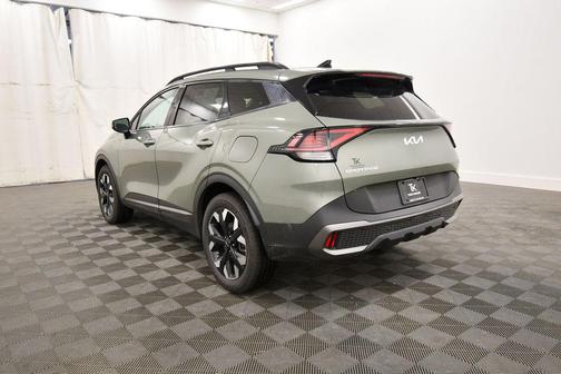 Jungle Green 2023 Kia Sportage X-Line