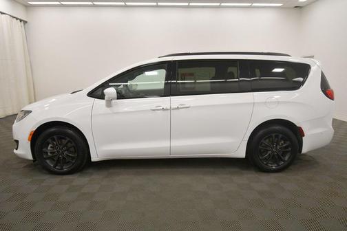 2020 Chrysler Pacifica L