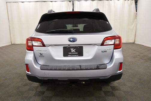 Ice Silver Metallic 2016 Subaru Outback 2.5i Limited