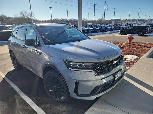 Wolf Gray 2023 Kia Sorento SX