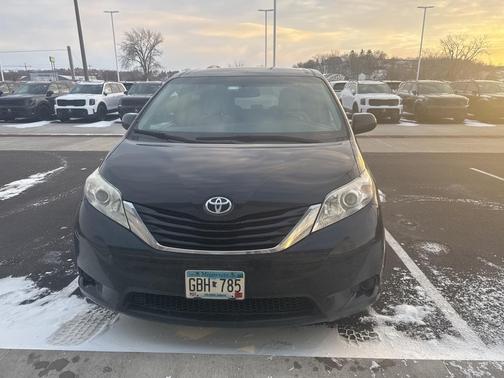 2015 Toyota Sienna LE