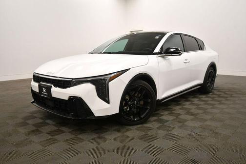 Snow White Pearl 2025 Kia K4 GT-Line Turbo