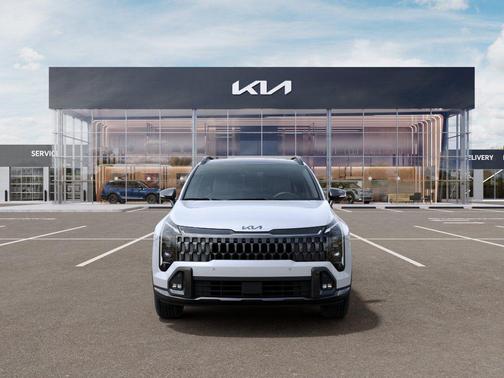 Glacial White Pearl 2026 Kia Sportage X-Line