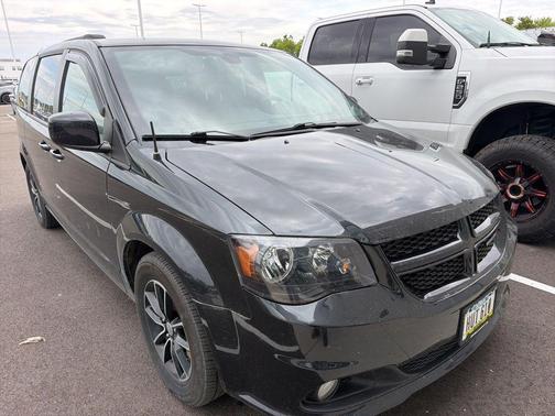 Black Onyx Crystal Pearlcoat 2019 Dodge Grand Caravan GT