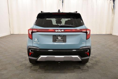 Pluton Blue/Black Roof 2025 Kia Seltos S