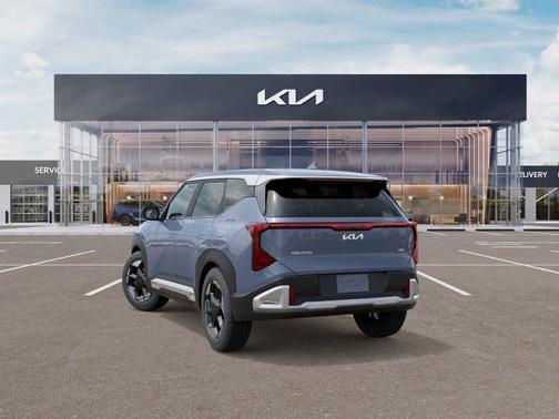Pale Gray 2027 Kia Seltos S