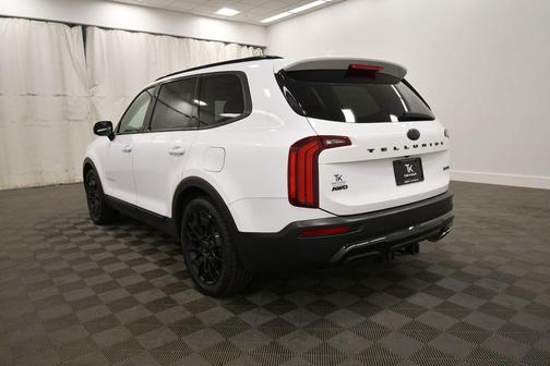 Glacial White Pearl 2021 Kia Telluride SX