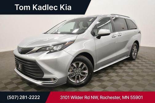 2024 Toyota Sienna XLE