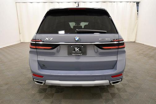 Copper Metallic 2026 BMW X7 xDrive40i