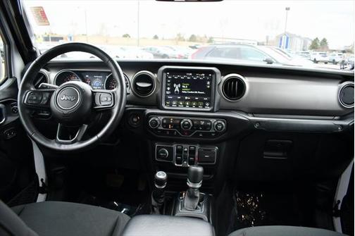2021 Jeep Gladiator Willys 4x4