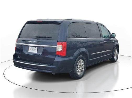 2014 Chrysler Town & Country Touring-L