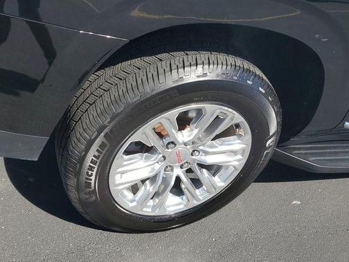 Onyx Black 2021 GMC Yukon XL SLT