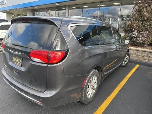 2019 Chrysler Pacifica Touring-L