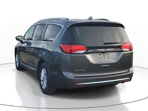 2019 Chrysler Pacifica Touring-L