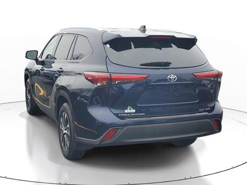 Blue 2020 Toyota Highlander XLE