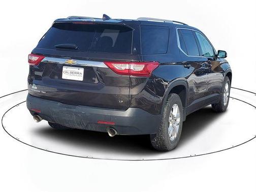 Sable Brown Metallic 2018 Chevrolet Traverse LT Cloth